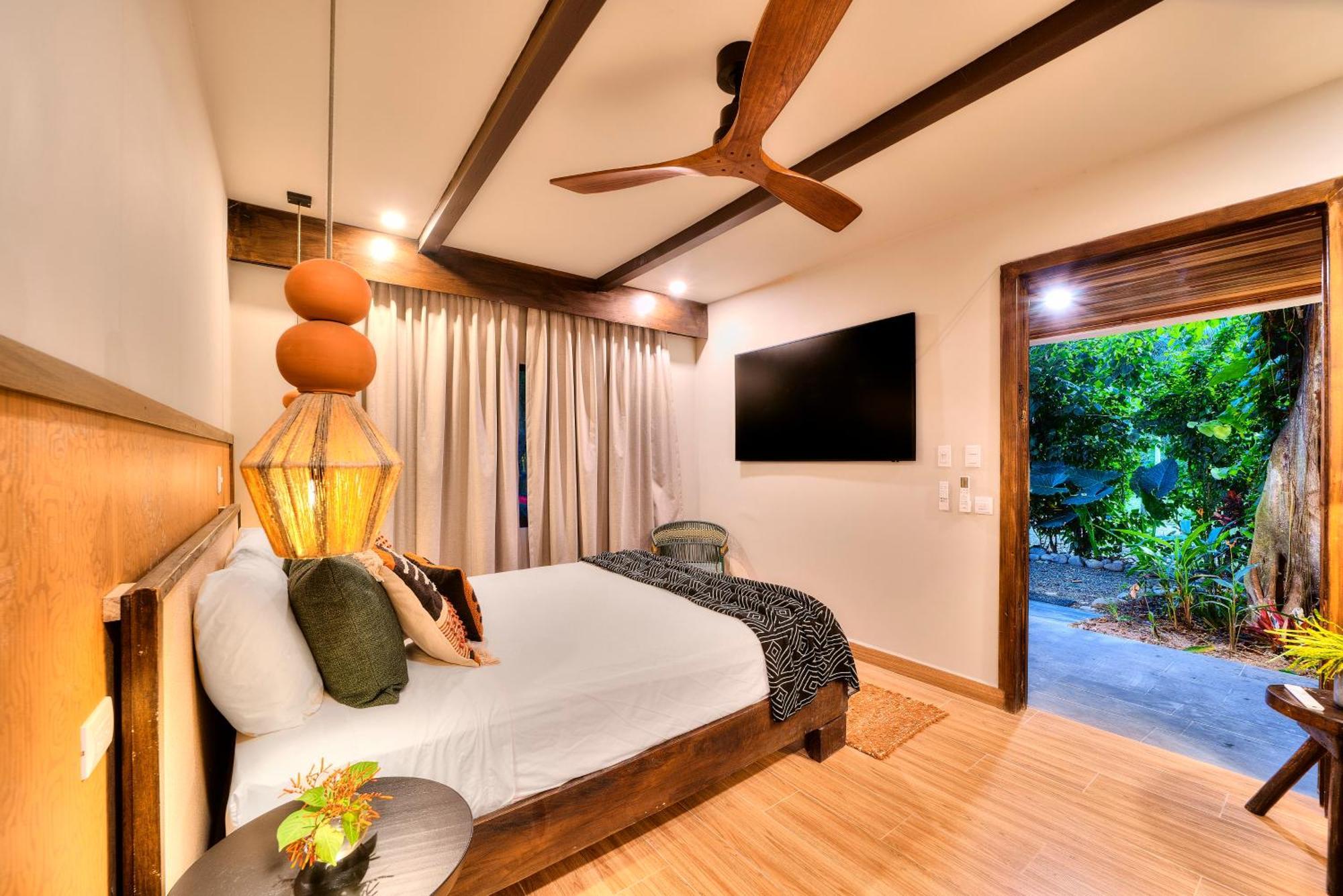 Conga Boutique Hotel Puerto Viejo de Talamanca Zewnętrze zdjęcie