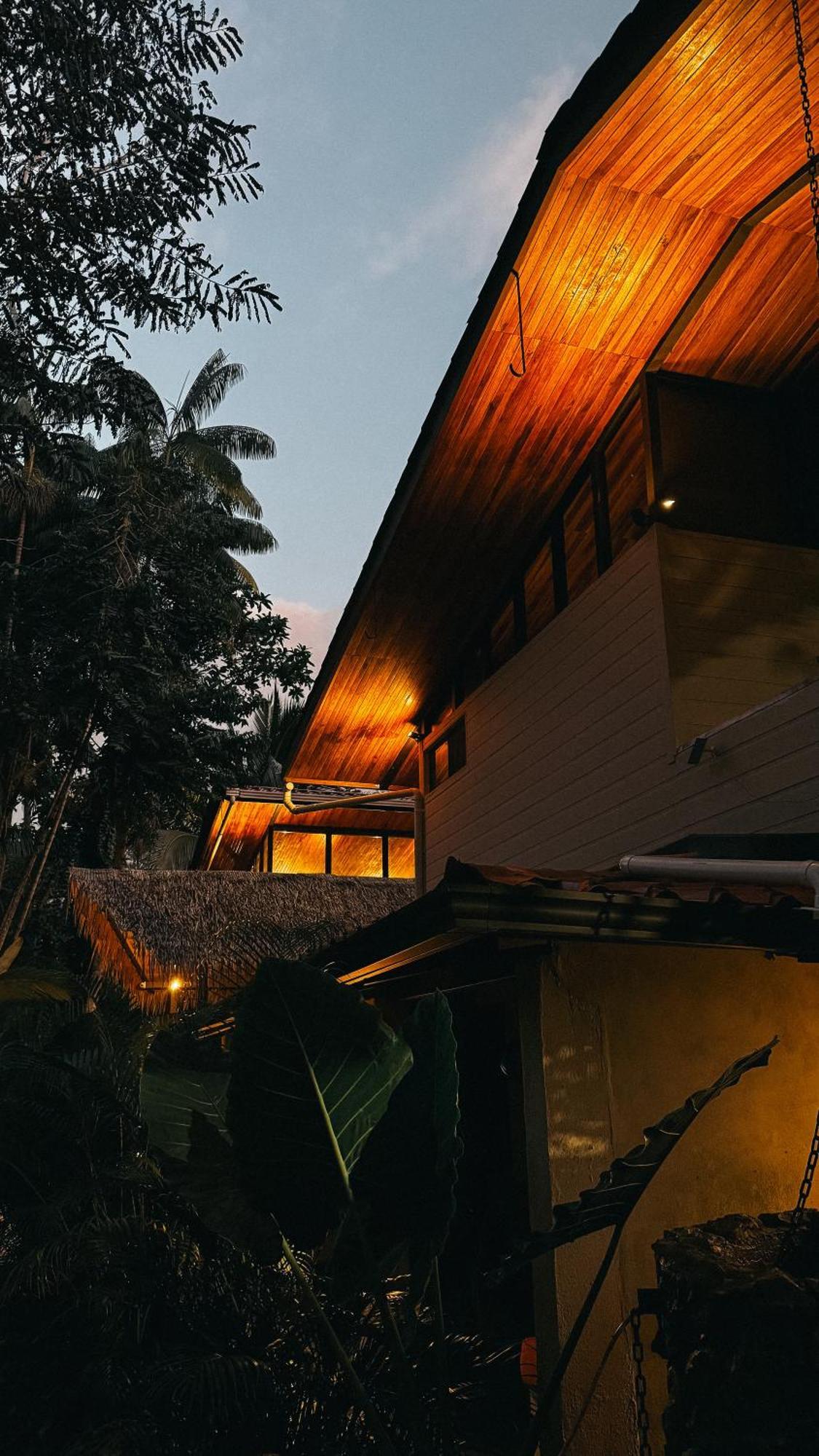 Conga Boutique Hotel Puerto Viejo de Talamanca Zewnętrze zdjęcie